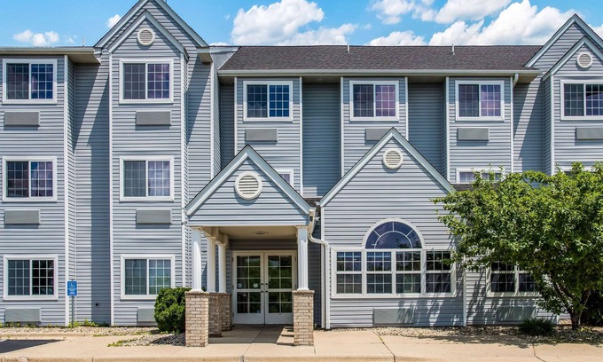 Owatonna Hotel | Quality Inn Owatonna Near Medical Center