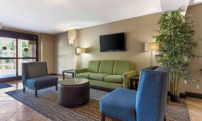 Southwest Raleigh Hotel | Quality Inn Raleigh Downtown
