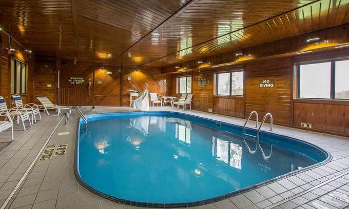 Bloomington Hotel | Quality Inn & Suites Bloomington I-55 and I-74