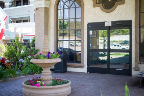 Camarillo Hotel | Quality Inn & Suites Camarillo-Oxnard