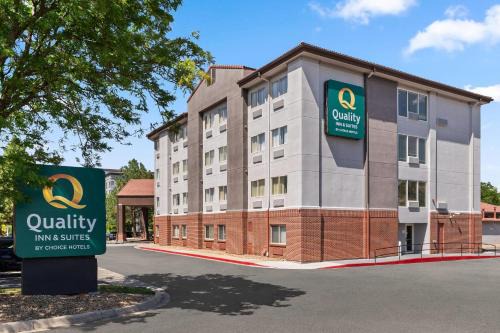 Dupont Hotel | Quality Inn & Suites Denver International Airport