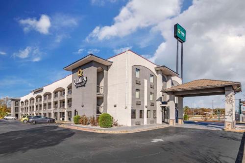 Morrow Hotel | Quality Inn & Suites Morrow Atlanta South