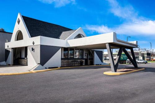 Council Bluffs Hotel | Quality Inn & Suites near I-480 and I-29