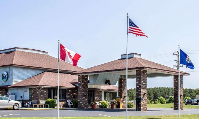 Newberry Hotel | Quality Inn & Suites Newberry