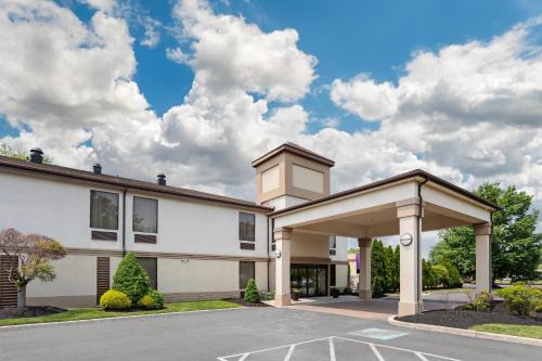 Morrisville Hotel | Quality Inn & Suites NJ State Capital Area