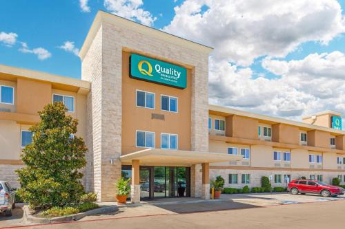 Plano Hotel | Quality Inn & Suites Plano East - Richardson