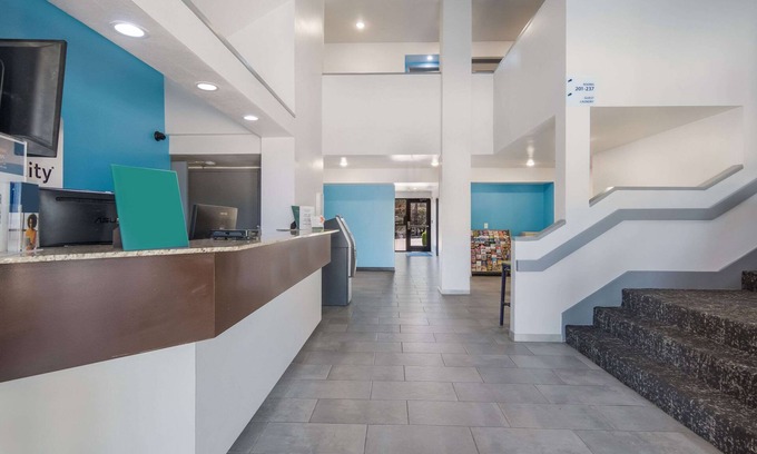 Richardson Hotel | Quality Inn & Suites Richardson-Dallas