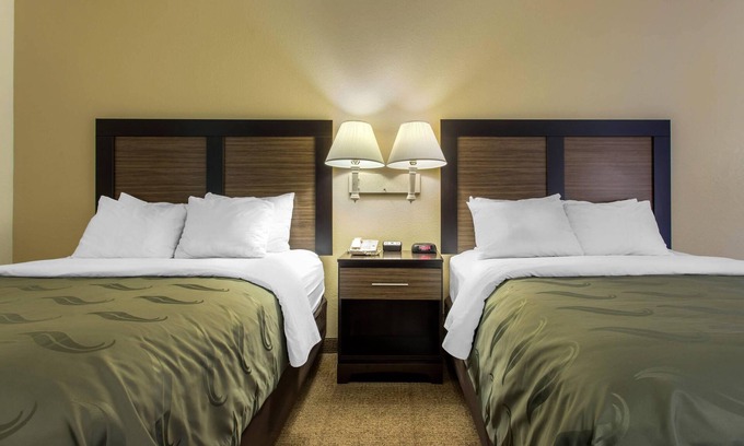 Surfside Beach Hotel | Quality Inn Surfside Myrtle Beach