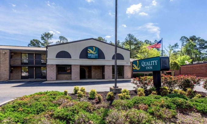 Tupelo Hotel | Quality Inn Tupelo Central