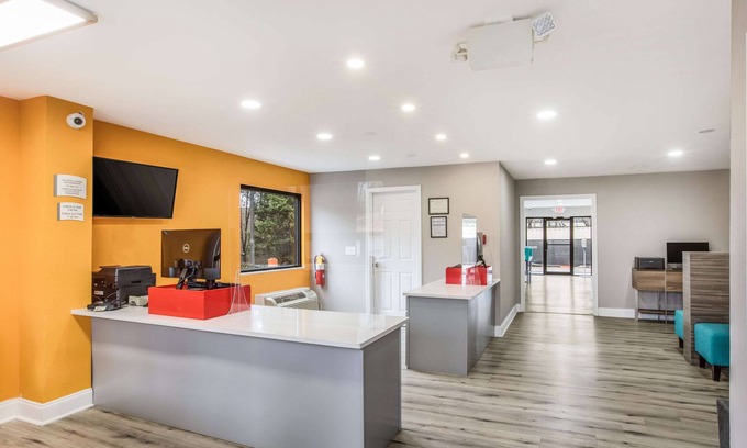 Town Center Hotel | Quality Inn