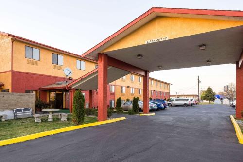 Moses Lake Hotel | Quality Inn