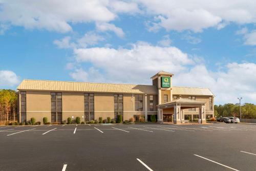 Valley Hotel | Quality Inn Valley - West Point