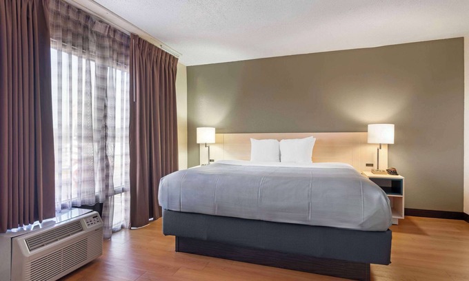Valley Hotel | Quality Inn Valley - West Point