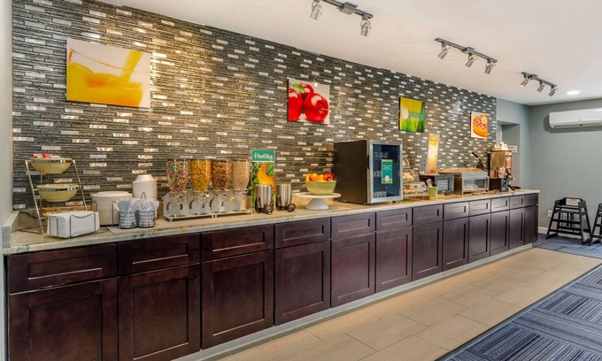 Verona Hotel | Quality Inn Verona - Staunton North