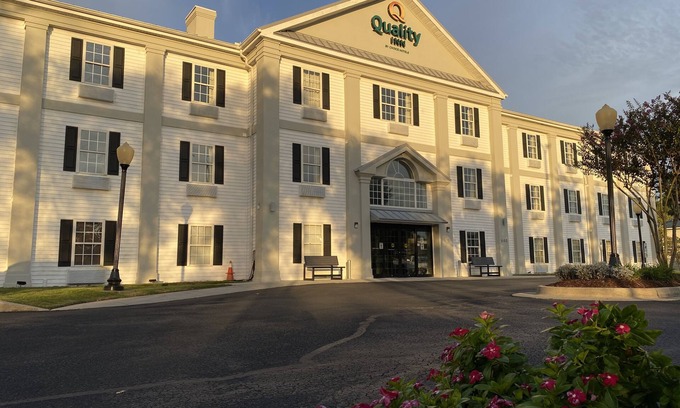 Wilmington Hotel | Quality Inn Wilmington