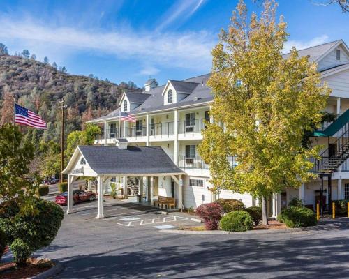 Mariposa Hotel | Quality Inn Yosemite Valley Gateway