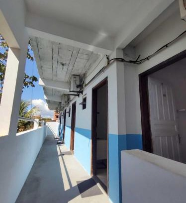 Saubara Apartamento | Quarto 1 triplo café da manhã em Pousada, Praia de Cabuçu BA
