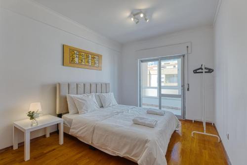 Santa Iria de Azoia Casa | Quarto duplo com vista rio num apartamento partilhado