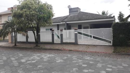 Rau Otro | QUARTOS ACONCHEGANTES.