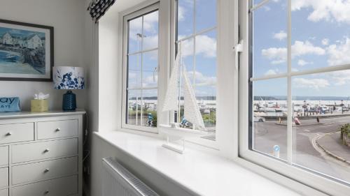 Poole Casa | Quay Cottage - Sea Views