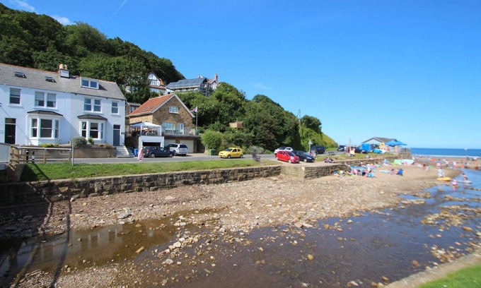 Sandsend Cabaña | Quayside, WHITBY