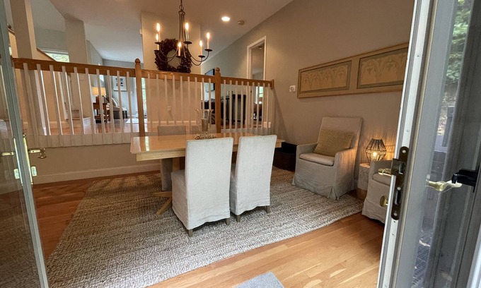 West Hartford Casa | Quechee - Four Season Resort Townhome