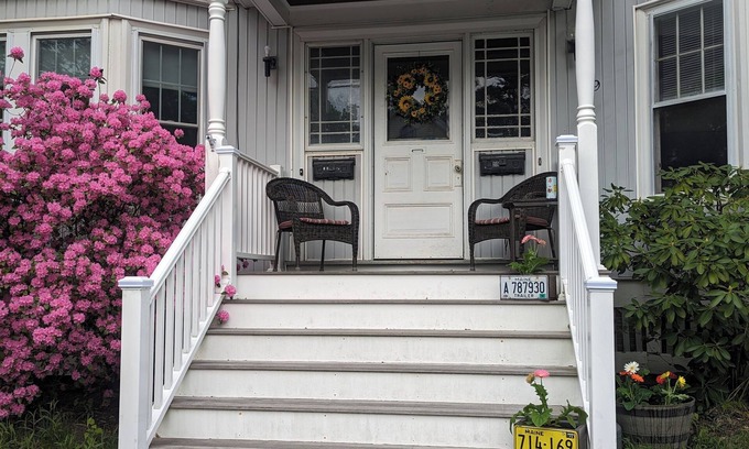 Bangor Casa | Queen City Duplex centrally located sleeps up to 6