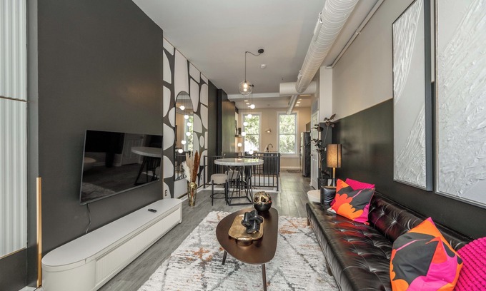 Mount Auburn Apartamento | Queen City Views 2 – Sleeps 2!