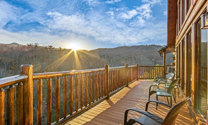 Chalet Village North Casa | Queen of Dreams