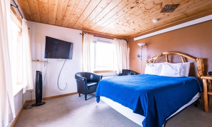 Centennial Apartamento | Queen Suite in Historic Centennial Hotel