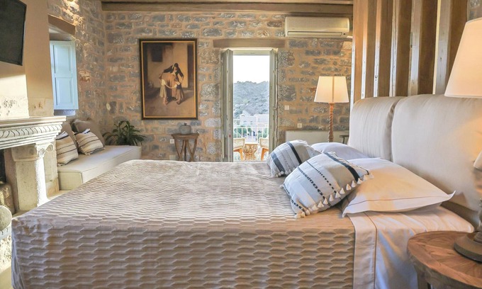 Itilo Hotel | Queen Suite with Panoramic Sea View | Akrolithi Guesthouse