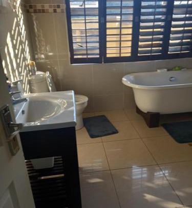 Ethekwini Apartamento | Queens and king2