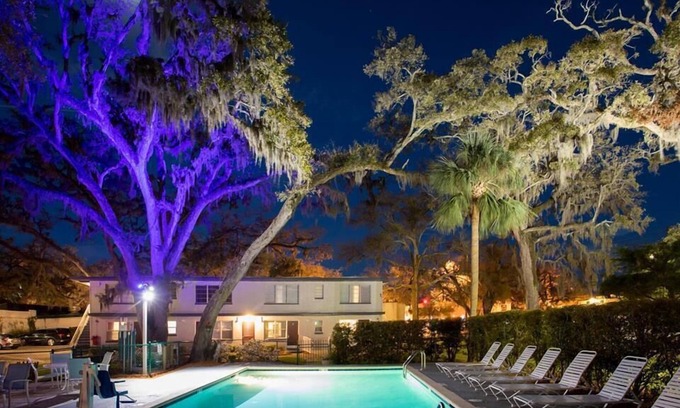 Saint Simons Island Hotel | Queens Court