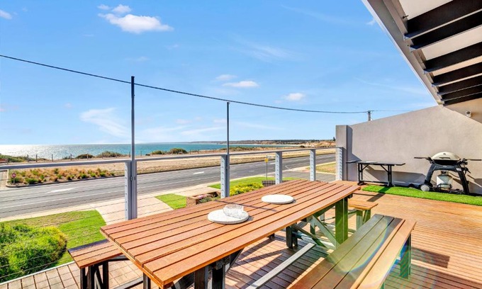 Aldinga Beach Casa | Queensland South - Aldinga Beach - C21 SouthCoast Holidays
