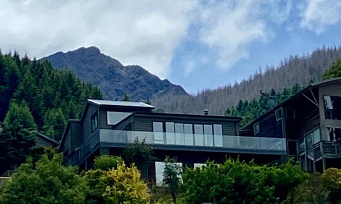 Fernhill Casa | Queenstown Lake Panorama
