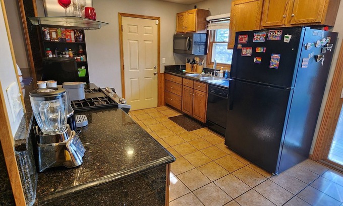 Cottage Grove Casa | Queer Friendly Home/Be Yourself/All Are Welcome Here