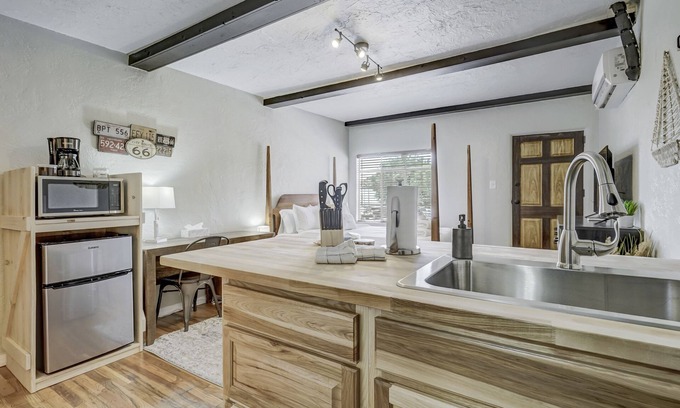 West Colorado Springs Casa | Quest Rest - Unit 6
