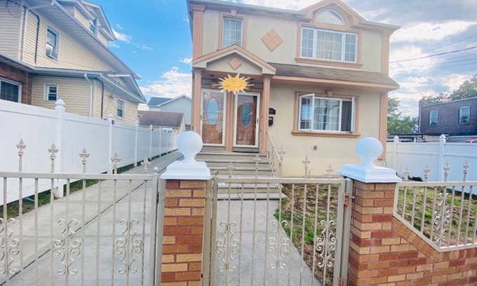 Rochdale Casa | Quick rides to JFK, train station, malls & casino.