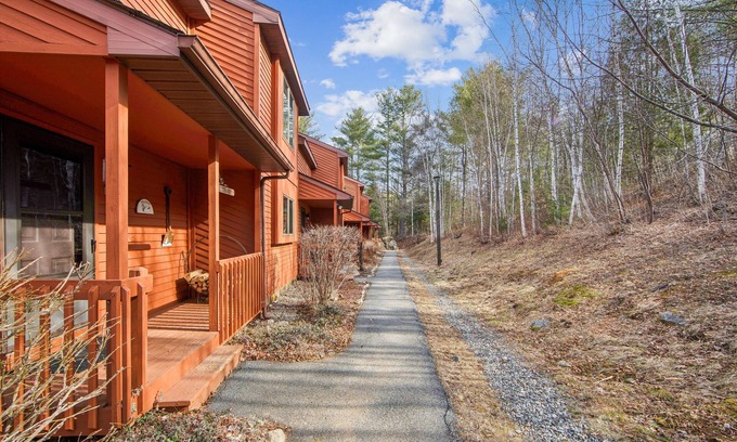 North Creek Casa | Quick Silver 9d - Comfy Townhome For All Seasons 3 Bedroom Townhouse by The Summit at Gore Mountain