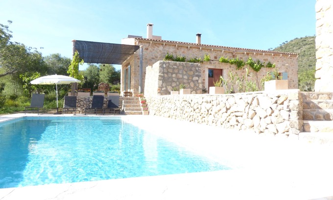 Sant Llorenc des Cardassar Cabaña | Tranquila casa y apartamento con piscina para 4 personas