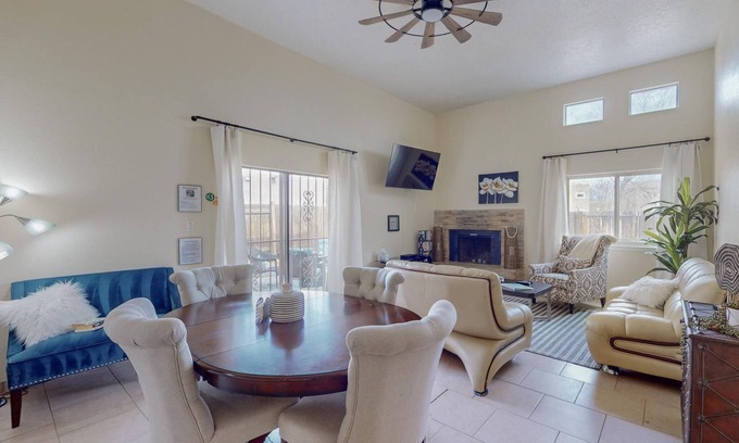 S.r. Marmon Condominio | Quiet 2bd/2ba condo near parks&golf, yard for dogs