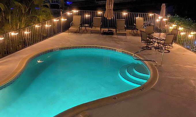 Pelican Condominio | QUIET 2BR CONDO W/POOL ON CANAL