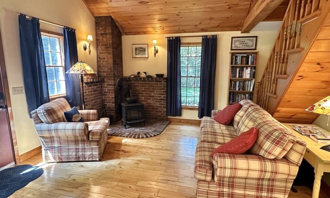 Bar Harbor Casa | Quiet 2BR Secluded Home in Bar Harbor [The Anchor]