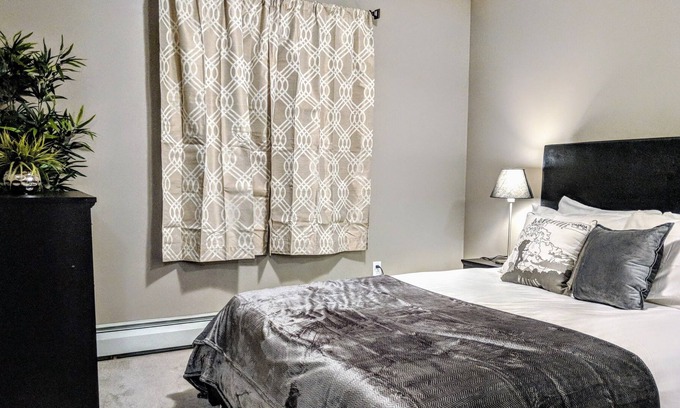 Stony Plain Condominio | Tranquila 2BR2Bath Condo Stony Plain cerca del hospital Westview w / U / G Parking