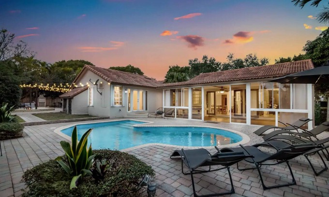 Cutler Bay Villa | Quiet 4BR Villa w/ Hot Tub, Games & Fenced Yard