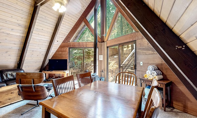 Tahoe Paradise Casa | Quiet A-frame cabin near town with forest views & high-speed WiFi - dog-friendly
