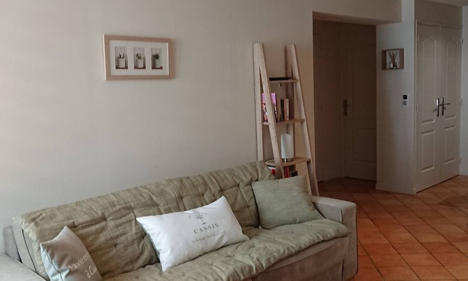 Cassis Casa | Apartamento con aire acondicionado, WiFi, centro de pueblo completo, estacionamiento