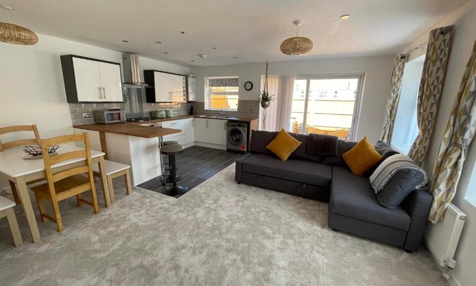 Hereford Apartamento | Quiet and central modern new build bungalow