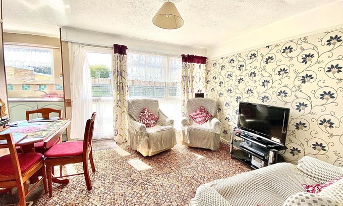 Great Yarmouth Casa | Quiet and Comfy 2- bedroom Holiday Chalet, walk to the beach, Norfolk