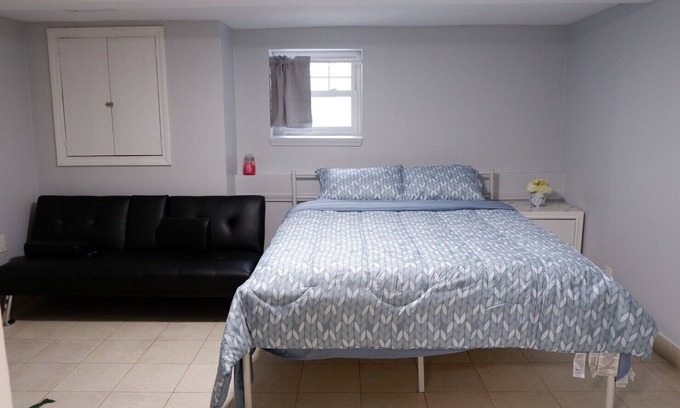 Medford Apartamento | Quiet and Cozy 1Br Apt, Free Parking, Laundry, Close to I-93!